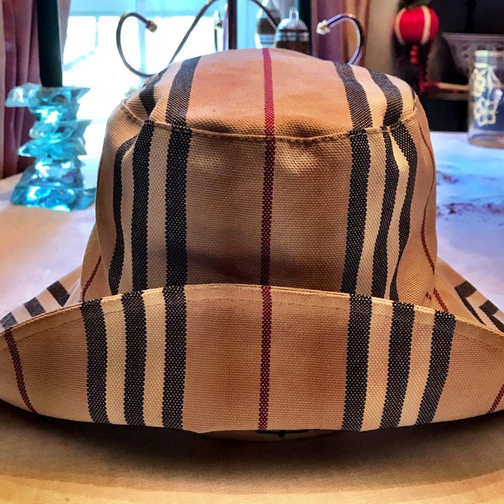 Burberry London Hat - Picture 2 of 4